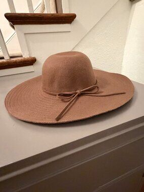Gap 100% wool dark brown wide brim floppy hat with bow size M/L